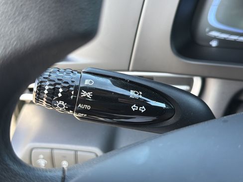 Used 2025 Hyundai Elantra SE image 20