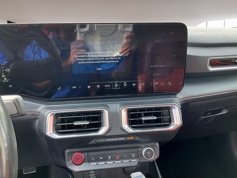 Used 2024 Ford Mustang Premium image 9