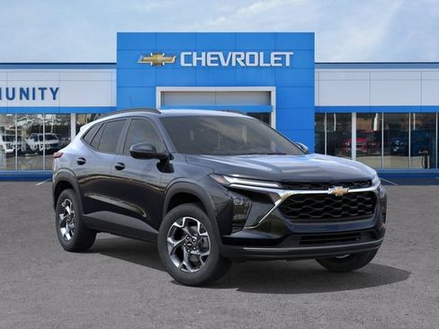 New 2026 Chevrolet Trax LT w/ LT Convenience Package FWD image 9
