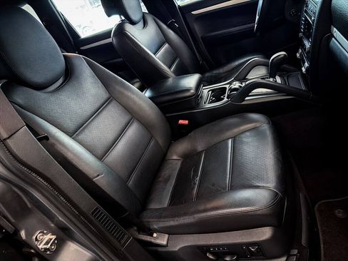Used 2010 Porsche Cayenne AWD/4WD image 29