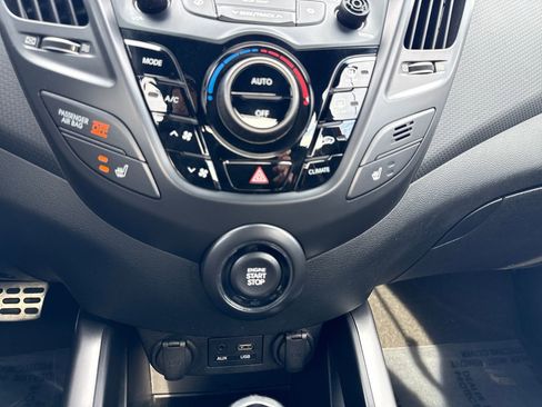 Used 2016 Hyundai Veloster Turbo w/ Option Group 04 image 21