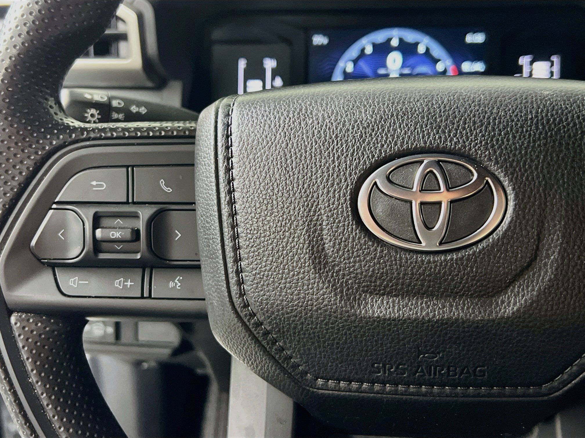 Used 2024 Toyota Tacoma SR AWD/4WD image 18