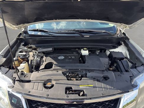 Used 2015 Nissan Pathfinder S FWD image 22