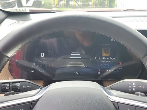 Used 2025 Chevrolet Equinox ACTIV FWD image 32