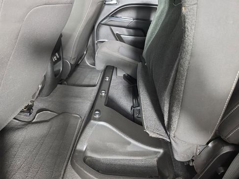Used 2021 Chevrolet Colorado LT image 28