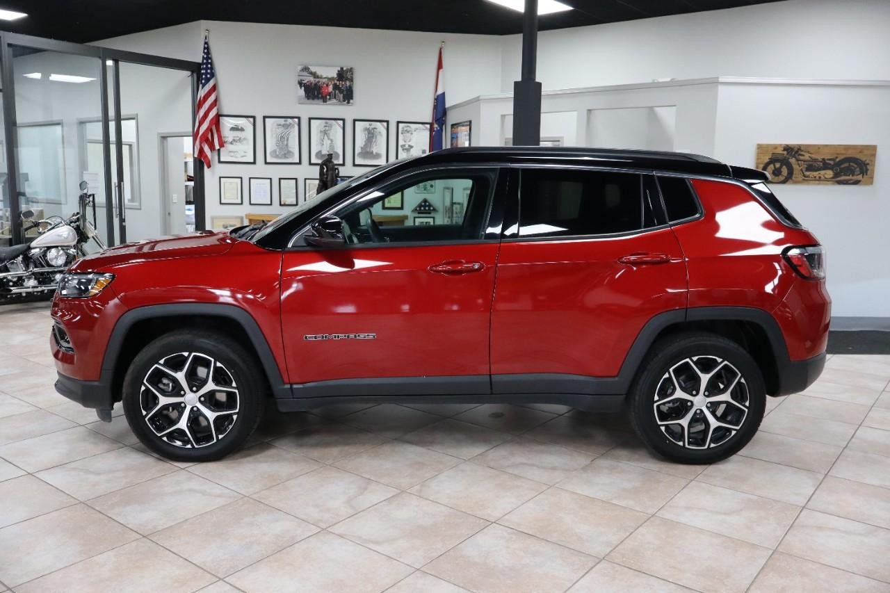 Used 2024 Jeep Compass Limited AWD/4WD image 2