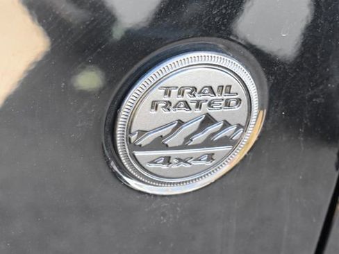 Used 2022 Jeep Wrangler Unlimited Sport image 13