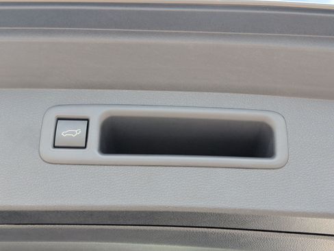 Used 2026 Toyota Highlander XLE AWD/4WD image 29