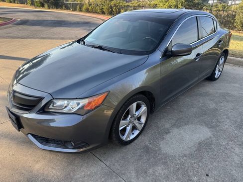Used 2013 Acura ILX w/ Technology Package FWD image 25