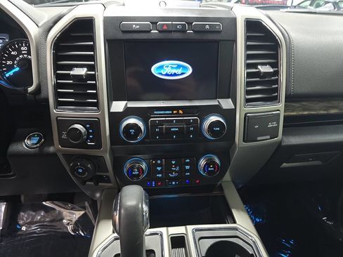 Used 2019 Ford F150 Lariat w/ Equipment Group 502A Luxury AWD/4WD image 20