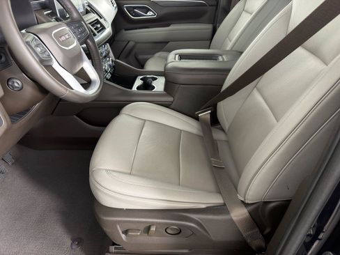 Certified 2023 GMC Yukon XL SLT w/ SLT Luxury Package RWD image 7