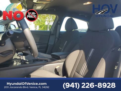 Certified 2025 Hyundai Elantra Sport FWD image 21