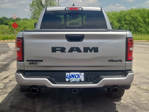 Used 2025 RAM 1500 Big Horn AWD/4WD image 3