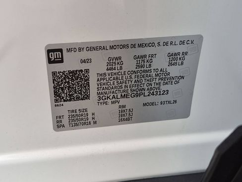 Used 2023 GMC Terrain SLE w/ Driver Convenience Package FWD image 27