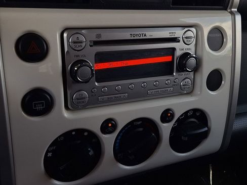 Used 2012 Toyota FJ Cruiser 4WD w/ Convenience Pkg image 20