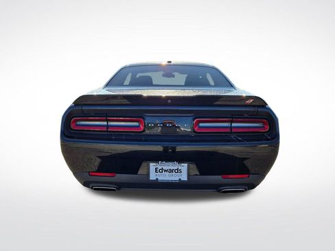 Used 2019 Dodge Challenger SXT AWD/4WD image 4