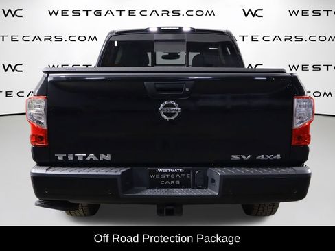 Used 2021 Nissan Titan SV w/ SV Convenience Package image 4