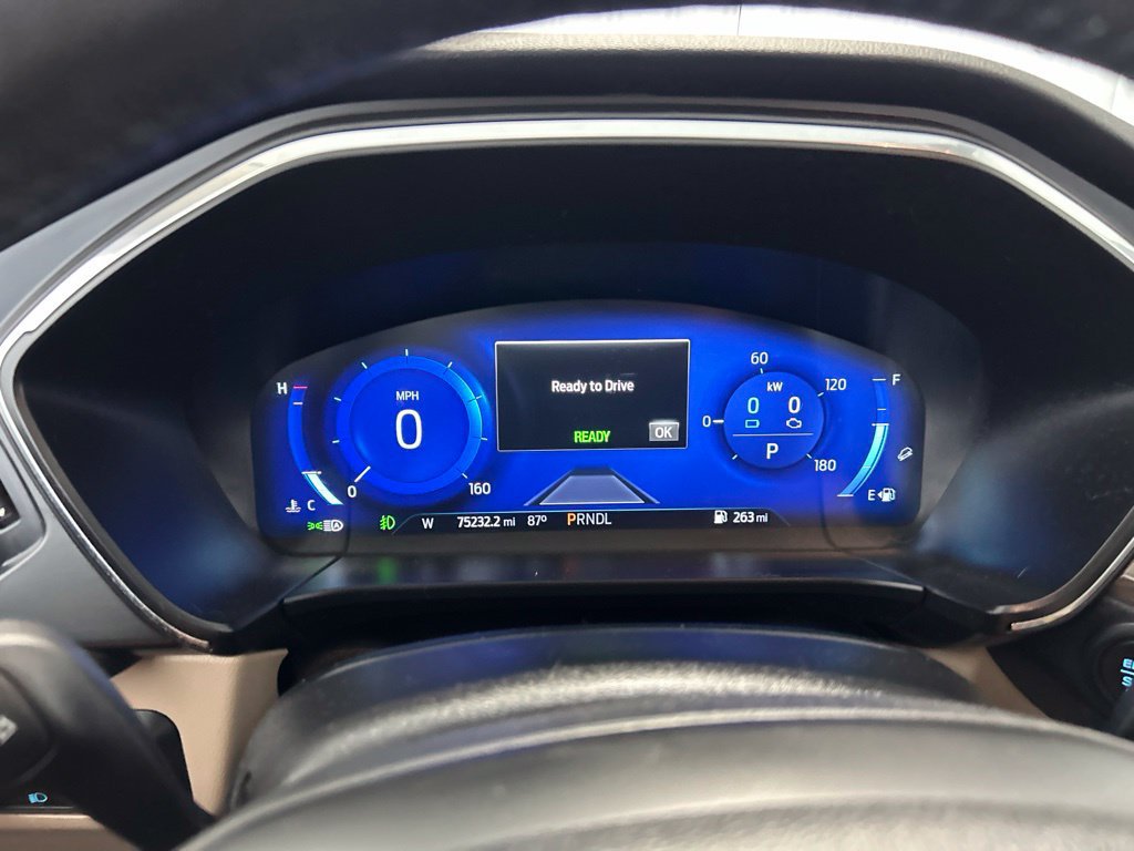 Used 2020 Ford Escape Titanium w/ Titanium Premium Package 2.0 AWD/4WD image 20
