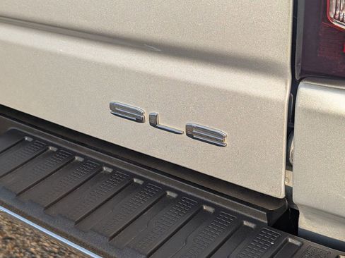 Used 2021 GMC Sierra 1500 SLE image 7