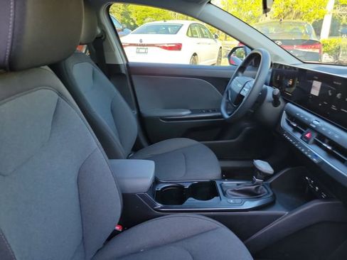 Used 2025 Kia K4 LXS FWD image 33
