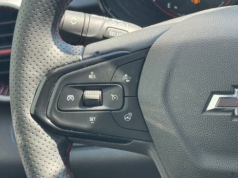 Used 2025 Chevrolet Trax RS w/ Driver Confidence Package image 12