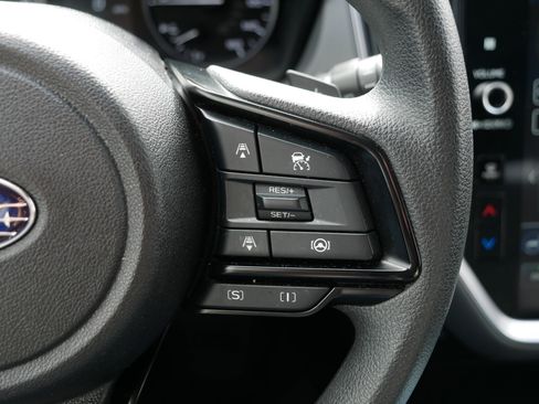 Used 2025 Subaru Crosstrek 2.0i Premium image 30