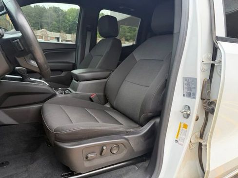 Used 2023 Chevrolet Colorado Trail Boss w/ Technology Package AWD/4WD image 19