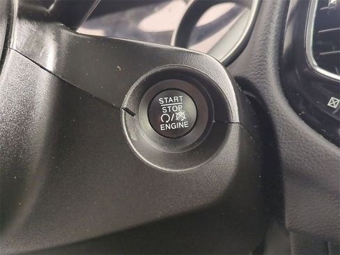 Used 2019 Jeep Compass Limited image 15