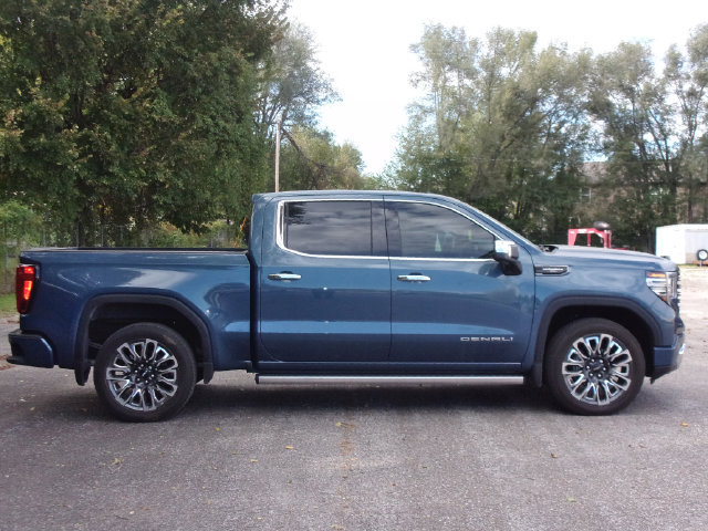 Used 2025 GMC Sierra 1500 Denali Ultimate AWD/4WD image 7