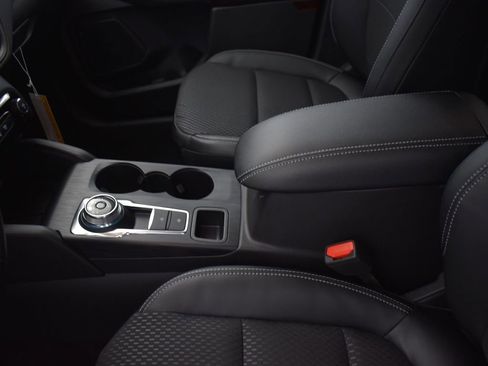 New 2025 Ford Escape SE image 16