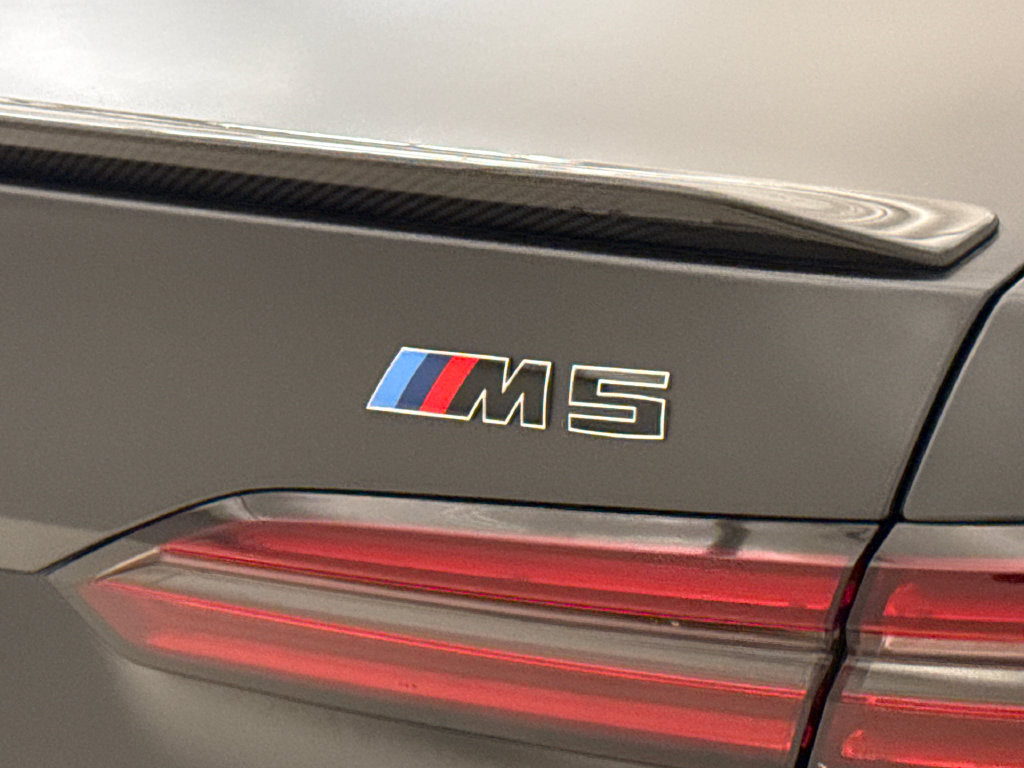Used 2025 BMW M5 w/ Carbon Package AWD/4WD image 10