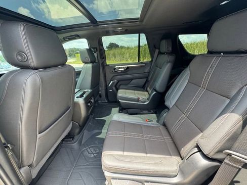 Used 2025 Chevrolet Tahoe High Country RWD image 29