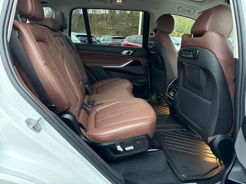 Used 2020 BMW X7 xDrive40i w/ Premium Package image 39