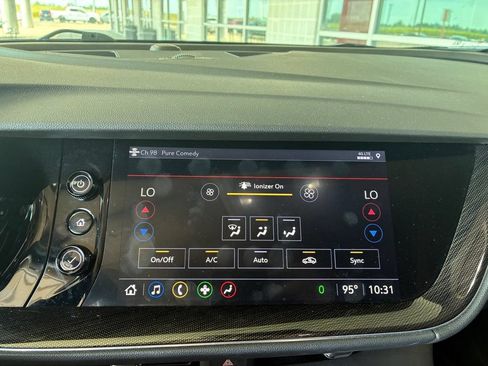 Used 2021 Buick Envision Essence w/ Sport Touring Package FWD image 10