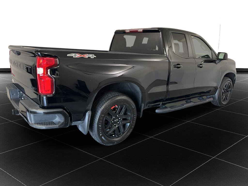 Used 2023 Chevrolet Silverado 1500 RST w/ Redline Edition AWD/4WD image 5