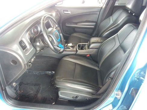Used 2019 Dodge Charger SXT w/ Leather Interior Group RWD image 12