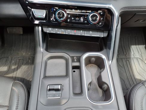 Used 2024 GMC Sierra 3500 Denali AWD/4WD image 20