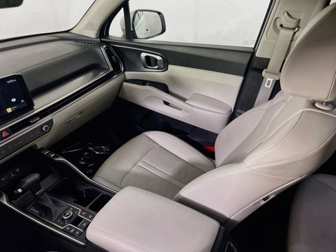 Used 2025 Kia Sorento EX w/ Panoramic Sunroof Package AWD/4WD image 24