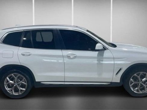 Used 2022 BMW X3 xDrive30i w/ Premium Package 2 AWD/4WD image 4