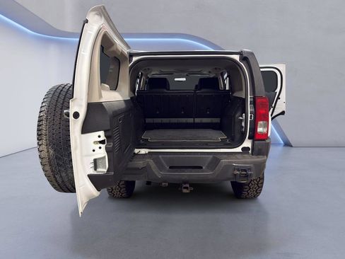 Used 2008 HUMMER H3 Luxury image 11