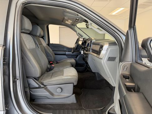 Used 2021 Ford F150 XLT image 33