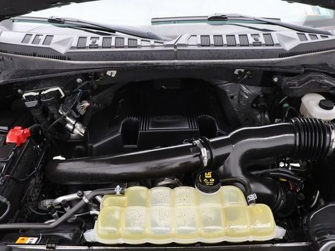 Used 2019 Ford F150 Lariat w/ Equipment Group 501A Mid AWD/4WD image 30