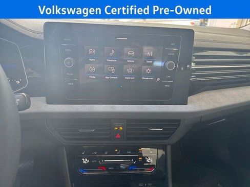 Used 2025 Volkswagen Jetta SE w/ Sunroof Package FWD image 21