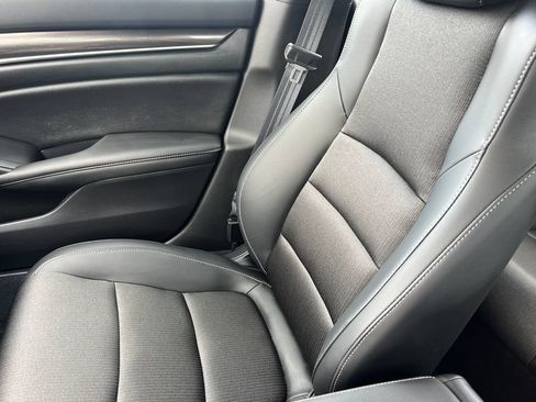 Used 2022 Honda Accord Sport image 32