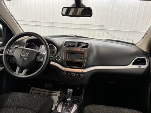 Used 2020 Dodge Journey SE w/ Blacktop Package FWD image 35