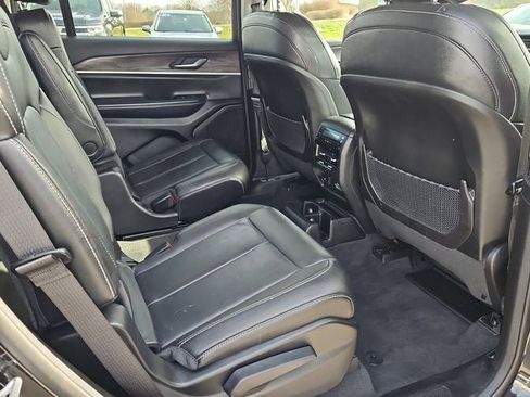 Used 2023 Jeep Grand Cherokee L Limited image 15