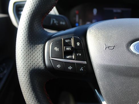 Used 2024 Ford Escape ST-Line w/ Tech Pack #1 FWD image 29