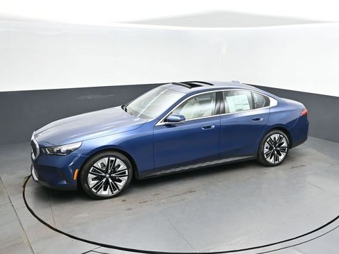 New 2026 BMW 530i w/ Premium Package image 31