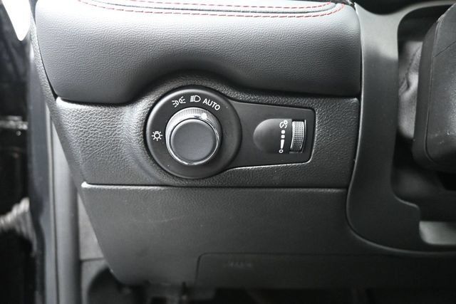 Used 2025 Dodge Durango R/T AWD/4WD image 15