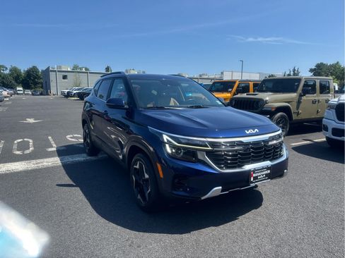 Certified 2024 Kia Seltos EX AWD/4WD image 1